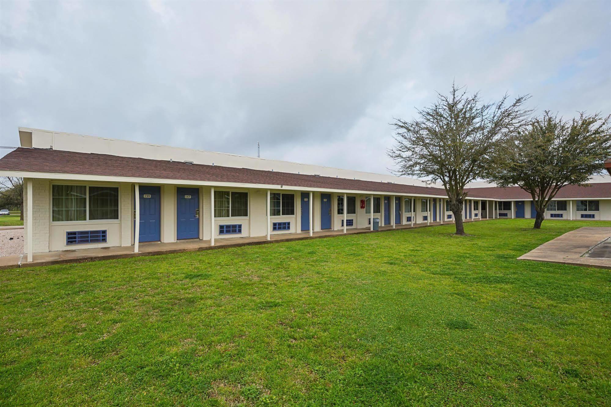 Motel 6-Madisonville, TX Esterno foto